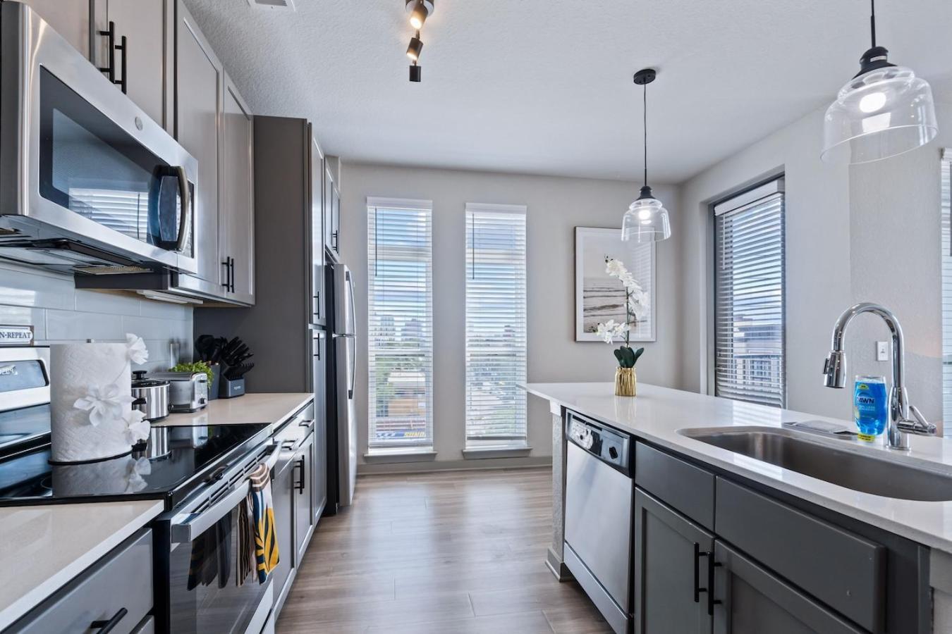 Central Avenue 2 Bed Mins From Tropicana Field Sint-Petersburg Buitenkant foto