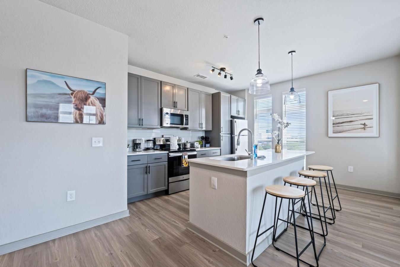 Central Avenue 2 Bed Mins From Tropicana Field Sint-Petersburg Buitenkant foto