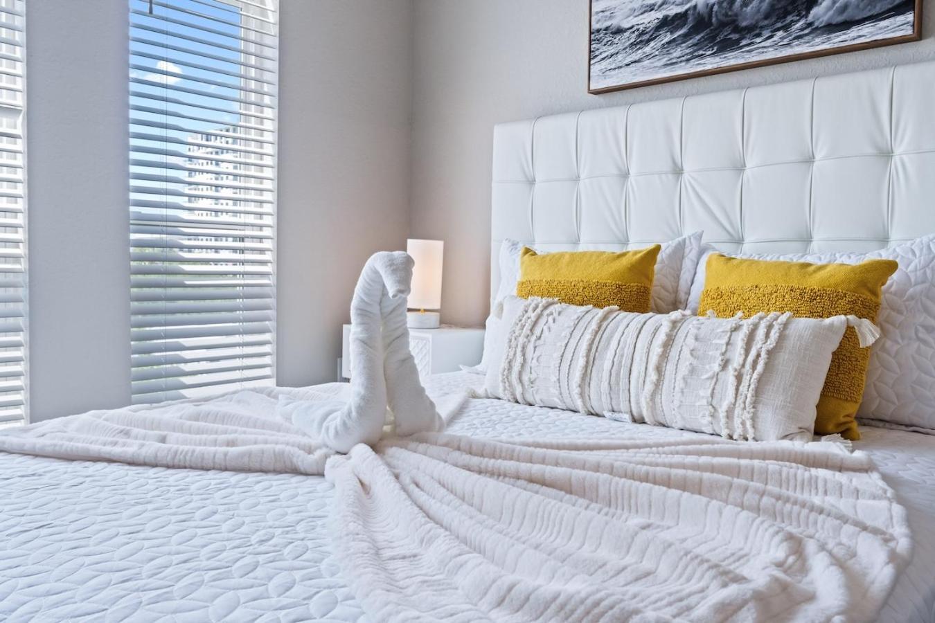 Central Avenue 2 Bed Mins From Tropicana Field Sint-Petersburg Buitenkant foto